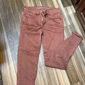 Mauve colored American eagle skinny jean women’s